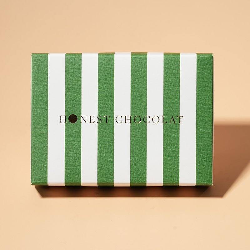 Green box of 12 chocolate bonbons